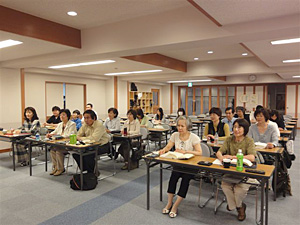 国際クリスチャンセンター礼拝の様子
